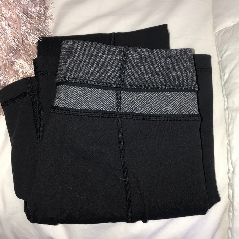 Lululemon black pants.